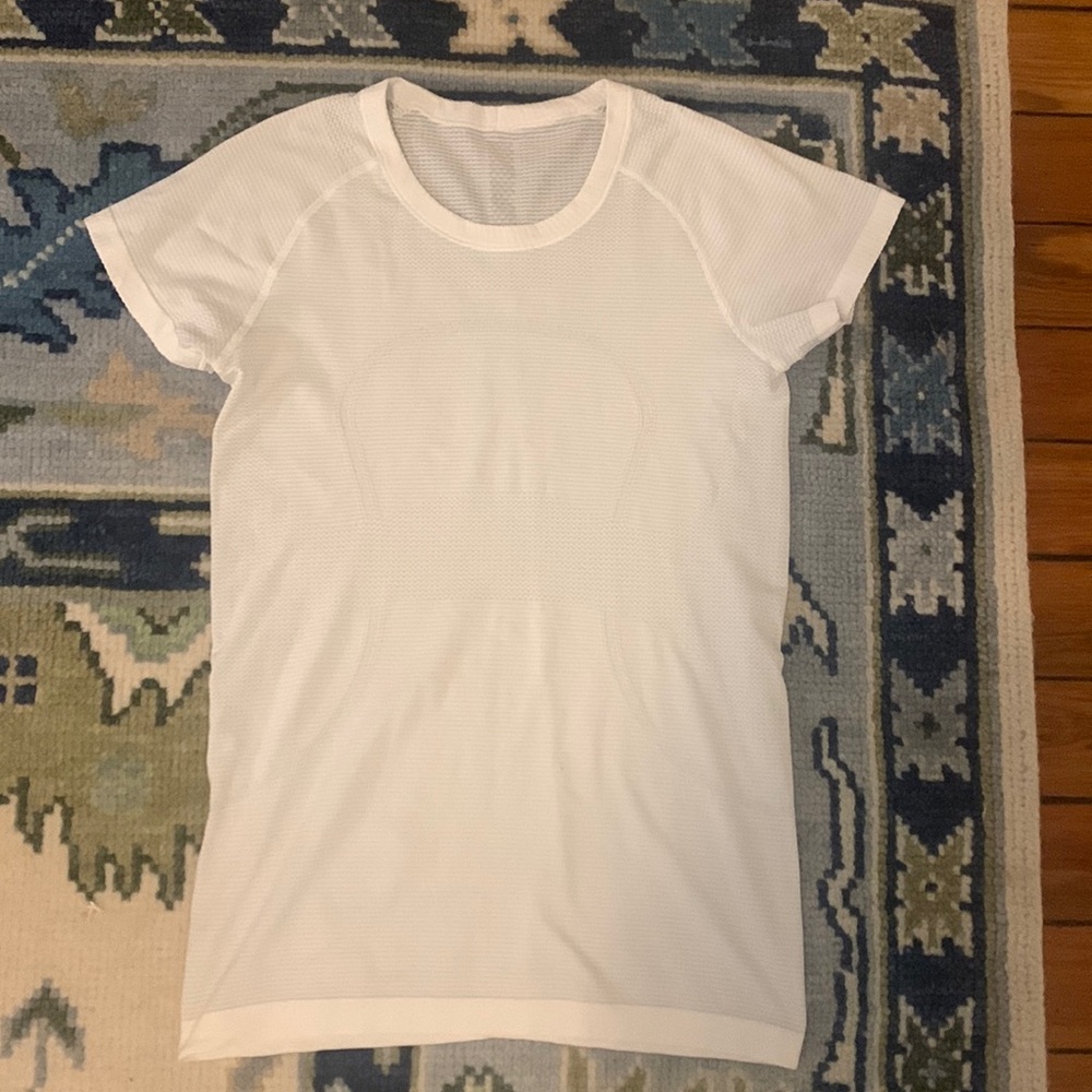 Lululemon swiftly tech top